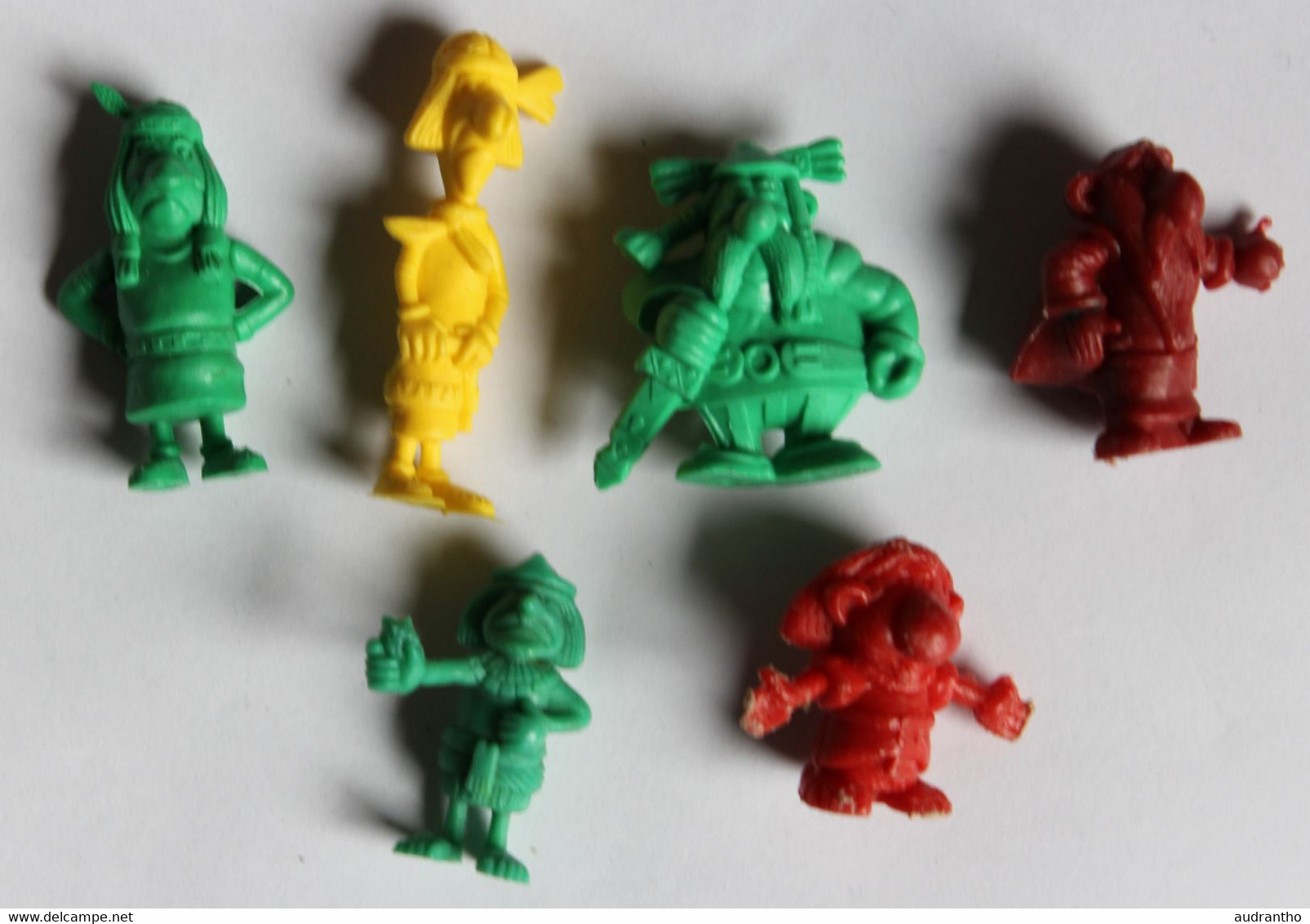 Lot De 6 Mini Figurines En Plastique Vintage Dargaud Asterix Et Obelix Dupont D'isigny - Figuren - Kunststoff