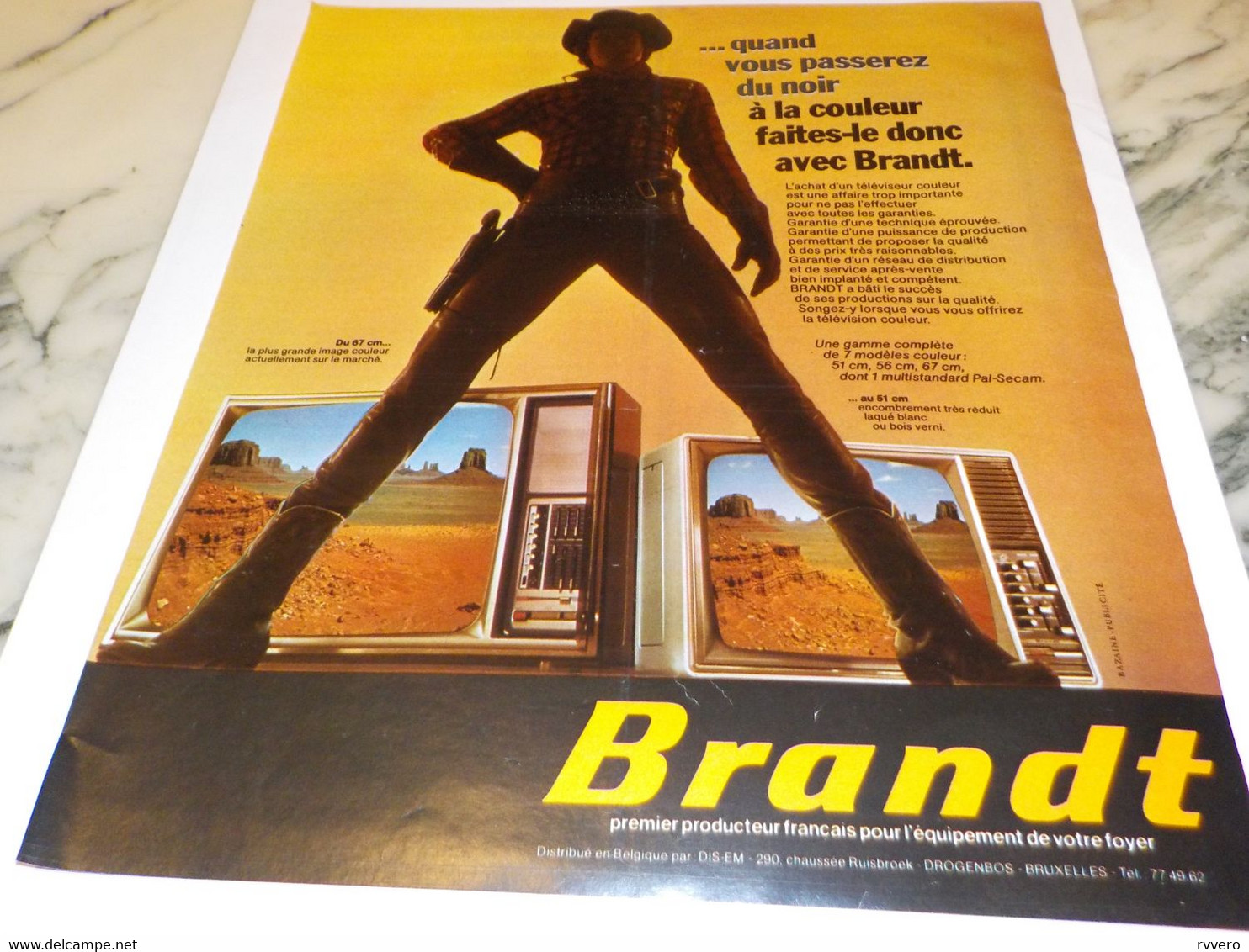 ANCIENNE PUBLICITE PASSER DU NOIR A LA COULEUR  BRANDT 1974 - Fernsehgeräte