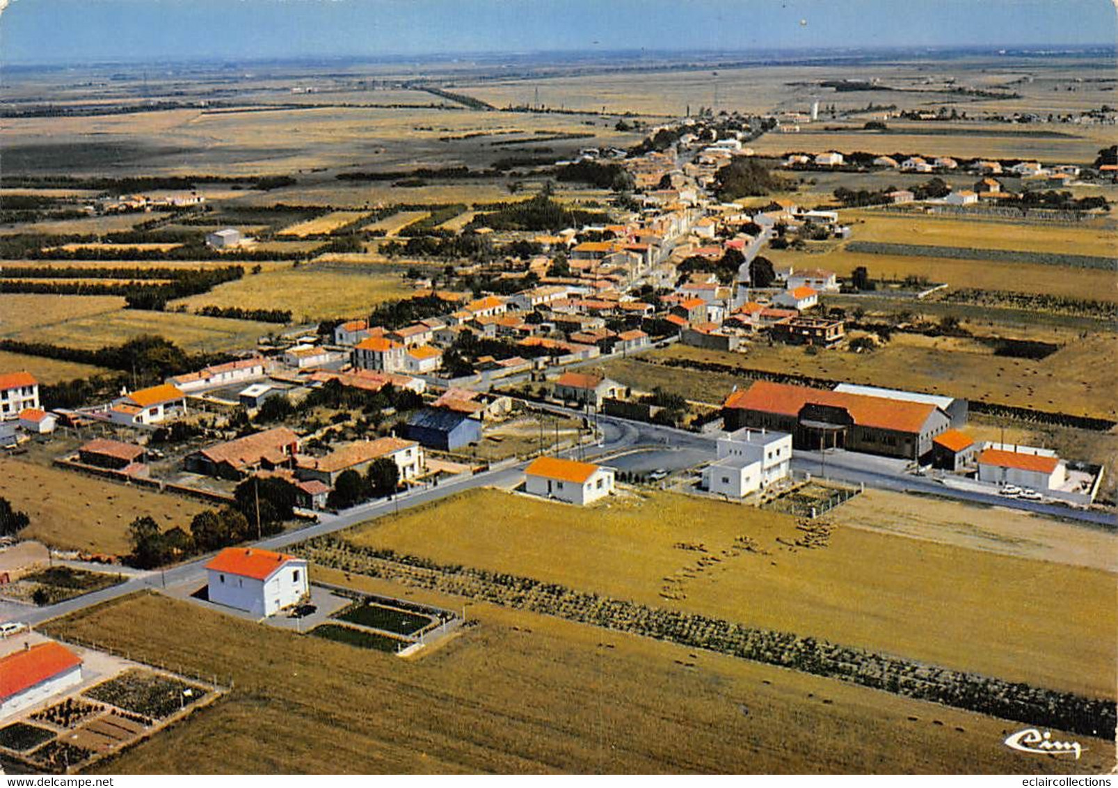 Charron          17       Vue Générale Aérienne   10x15 -  1978 -              (voir Scan) - Other & Unclassified