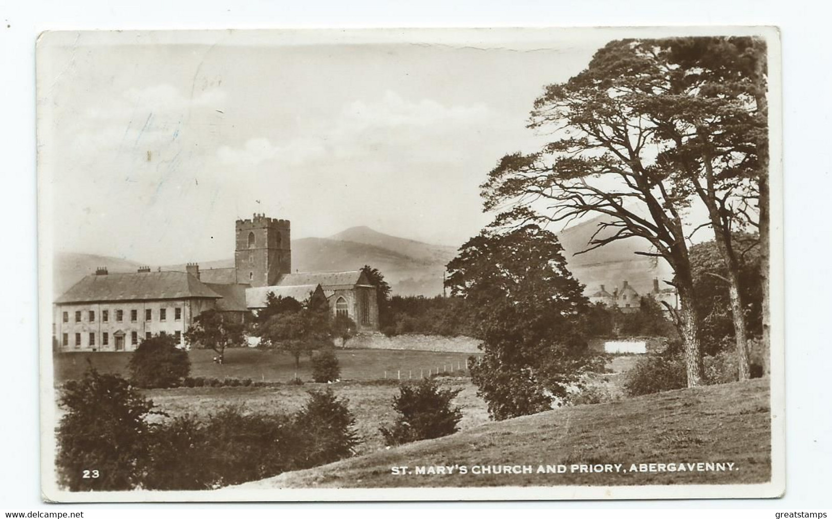 Postcard Wales Monmouthshire Abergavenny St.marys Church And Priory Rp 1953 Stamp Gone - Monmouthshire