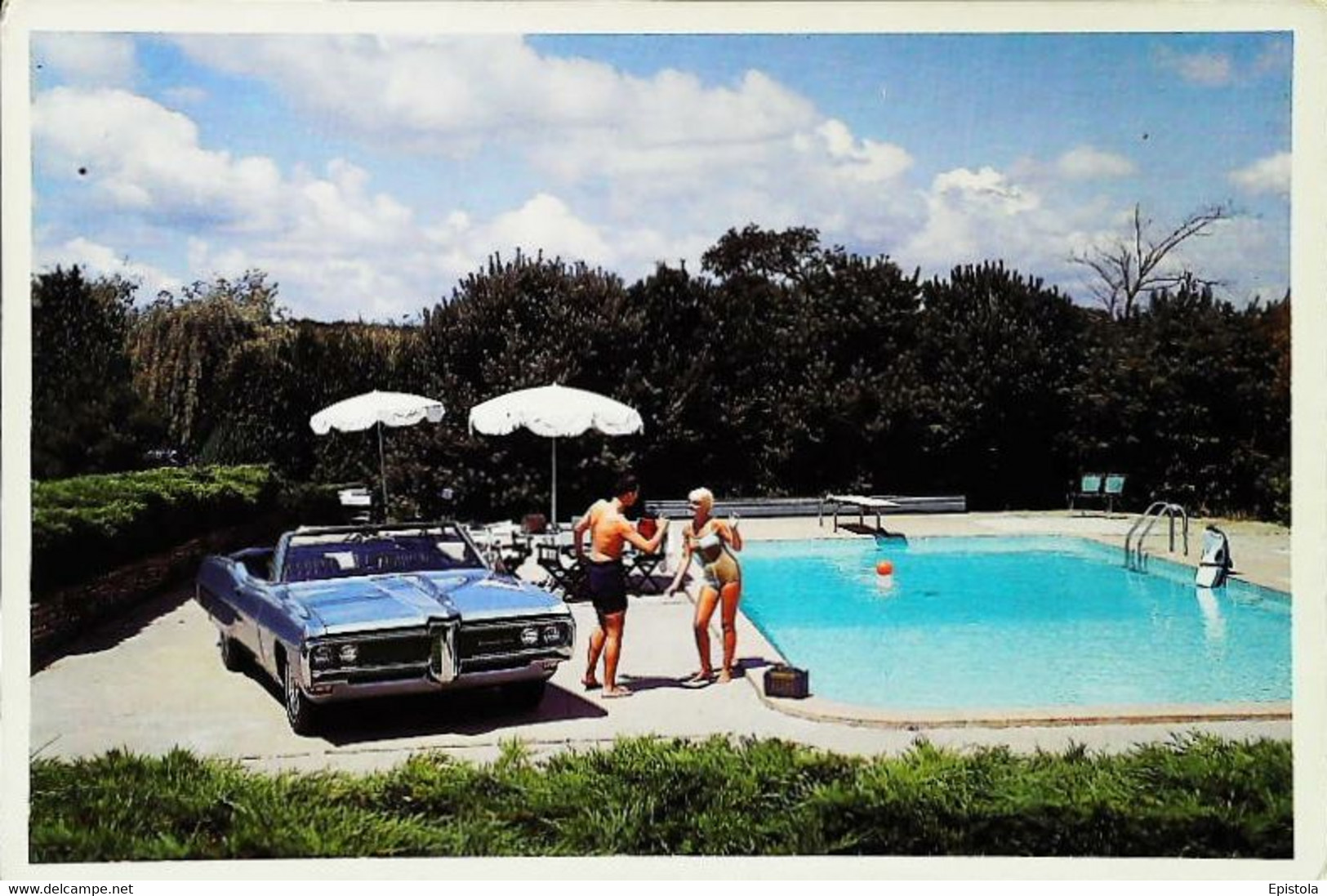 ► PONTIAC  Bonneville At US Pool Motel  - Automobile    (Litho In Canada.) - American Roadside
