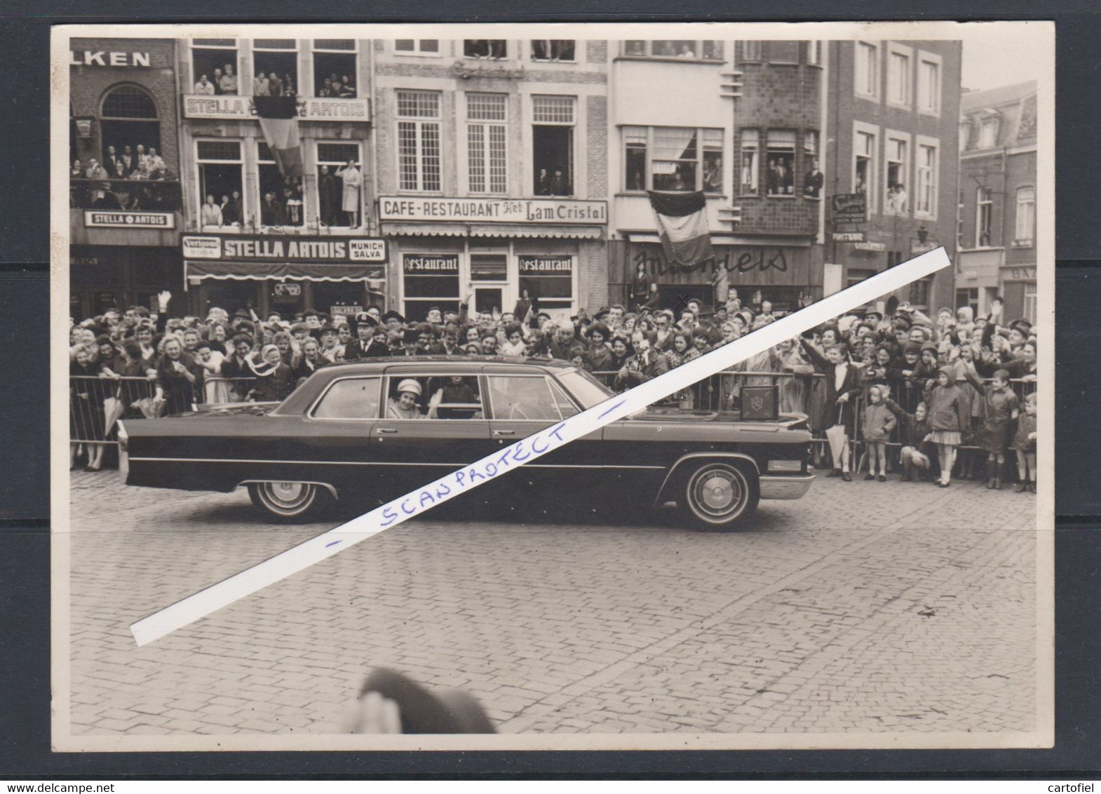 TONGEREN-BEZOEK-KONINGSPAAR-KONING BOUDEWIJN+KONINGIN FABIOLA-1966-ORIGINELE FOTO-PRACHTIG DOCUMENT-ZIE 2 SCANS - Tongeren