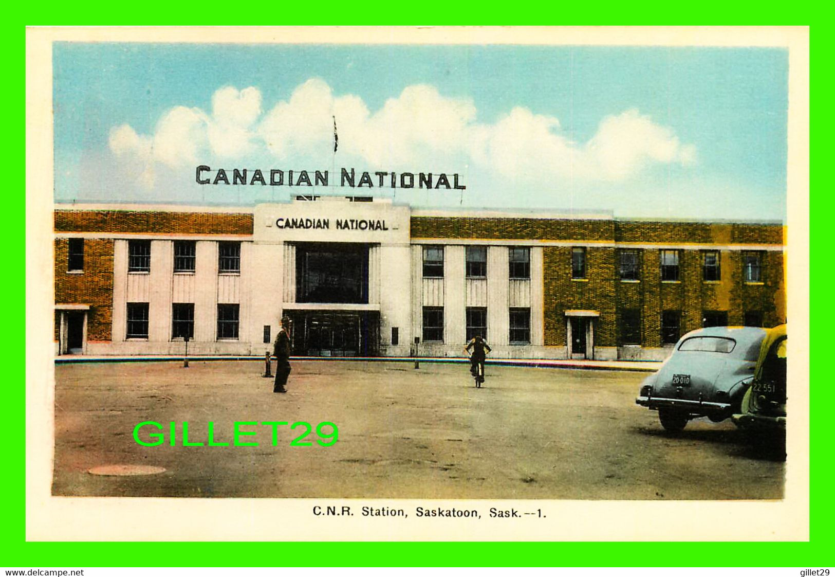 SASKATOON, SASKATCHEWAN - CANADIAN NATIONAL RAILWAY STATION - ANIMATED WITH CARS & PEOPLES - PECO - C.N.R. STATION - - Saskatoon