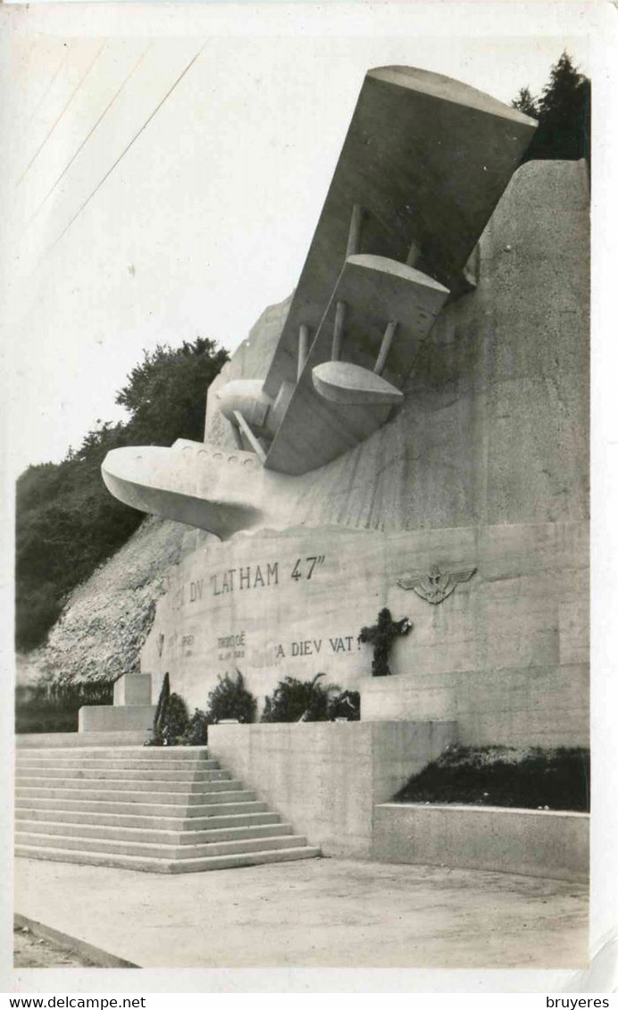 CAUDEBEC-EN-CAUX - Monument élevé Aux Héros Du "LATHAM 47" - Accidents