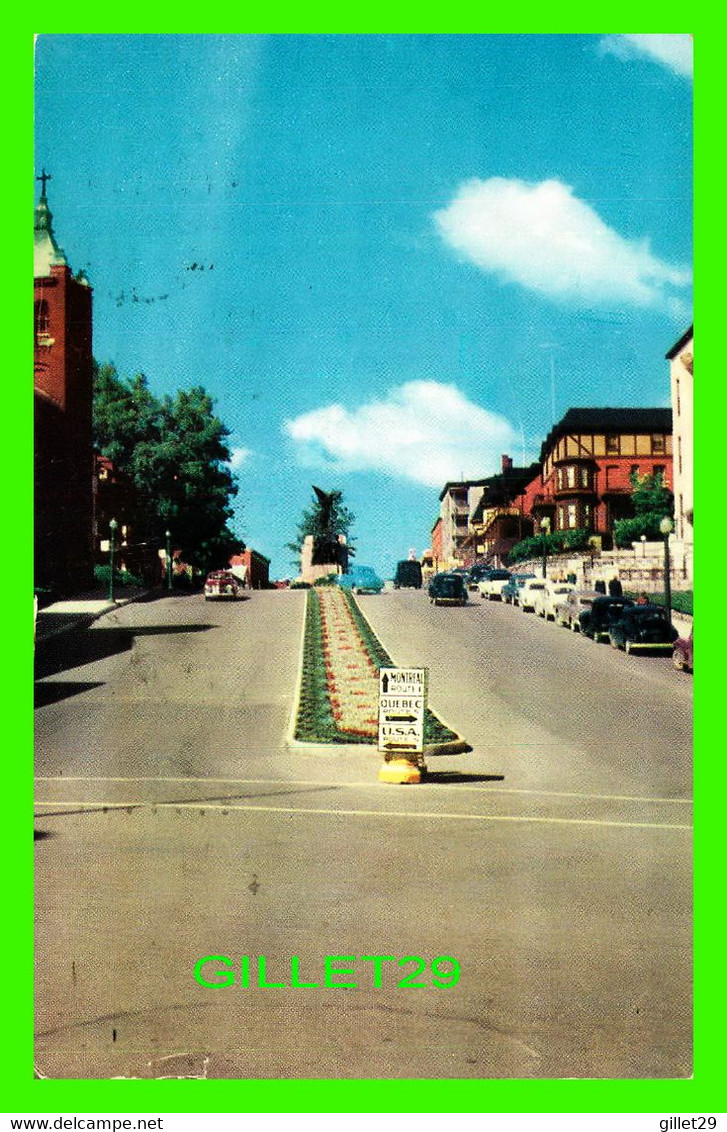 SHERBROOKE, QUÉBEC - KING STREET WITH WAR MEMORIAL -  TRAVEL IN 1959 - PUB. BY P.E. GENEST ENR - MICHEL PHOTO - - Sherbrooke