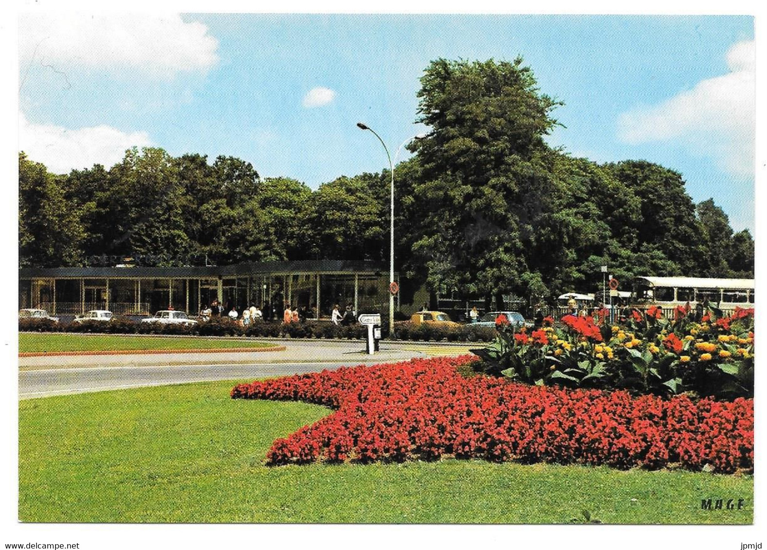 57 - THIONVILLE - La Gare Routière - Ed. MAGE N° 572.7 - Thionville