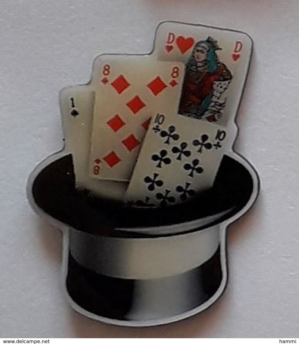 CC292 Pin's CHAPEAU MAGICIEN MAGIE Cartes à Jouer  Achat Immédiat - Spelletjes