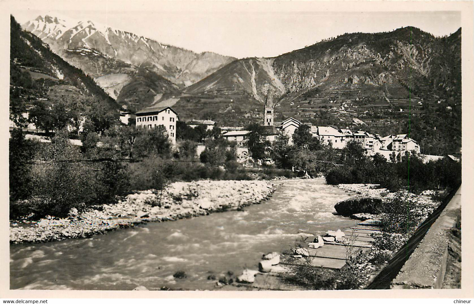 SAINT ETIENNE DE TINEE VUE PRISE DE LA RIVIERE - Saint-Etienne-de-Tinée