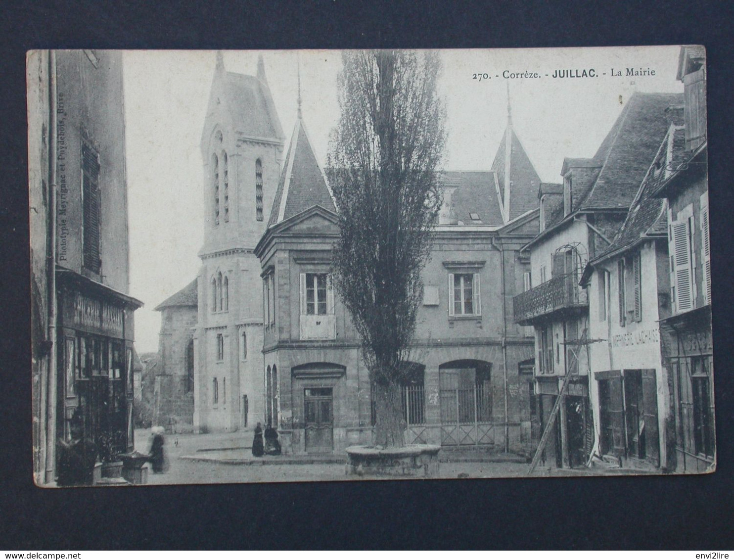 Ref6061 CPA Juillac (Limousin) - La Mairie, Epicerie, Imprimerie Lachaise - Phototypie Mérignac Et Puydebois N° 270 - Juillac