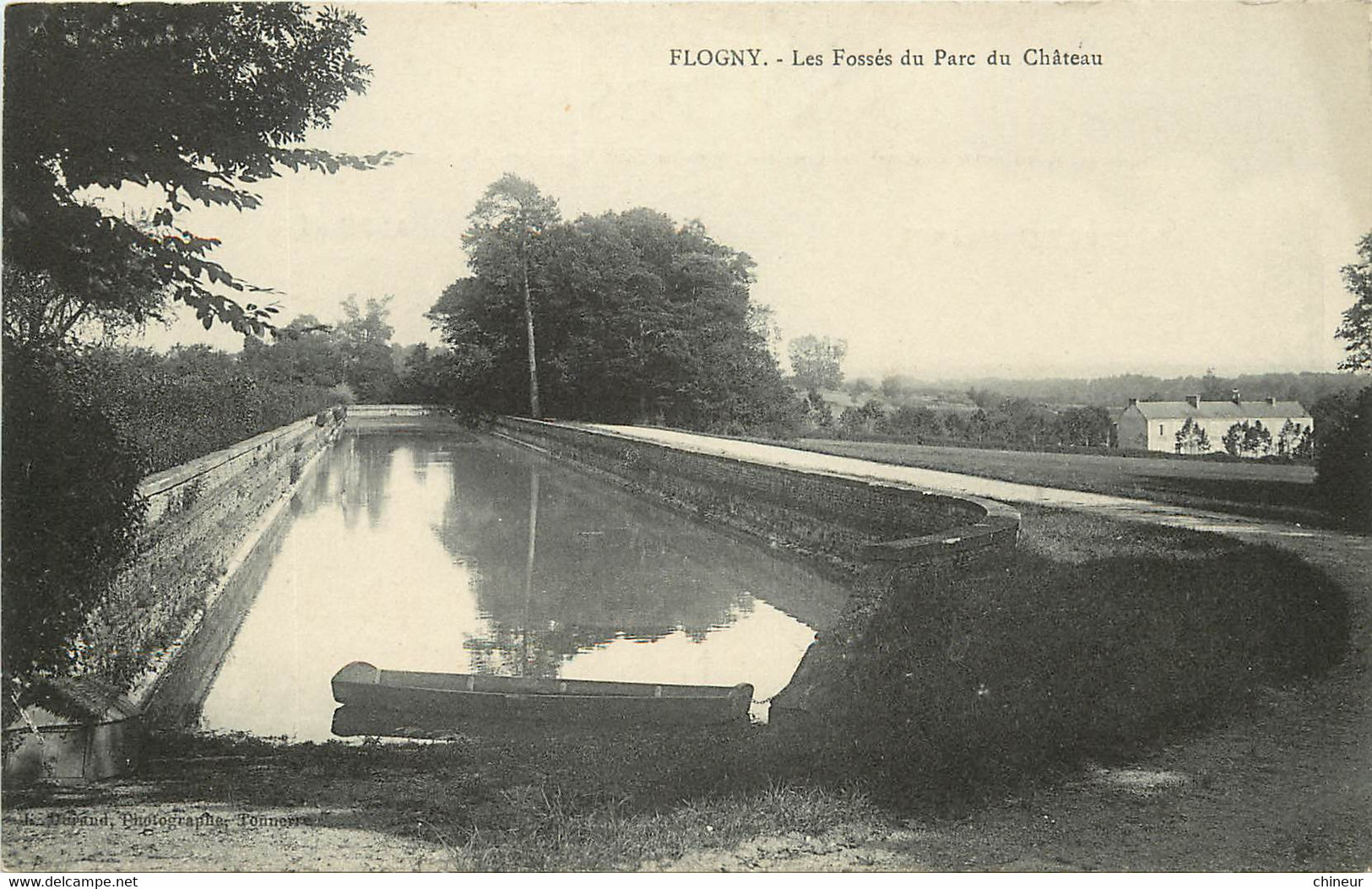 FLOGNY LES FOSSES DU PARC DU CHATEAU - Flogny La Chapelle