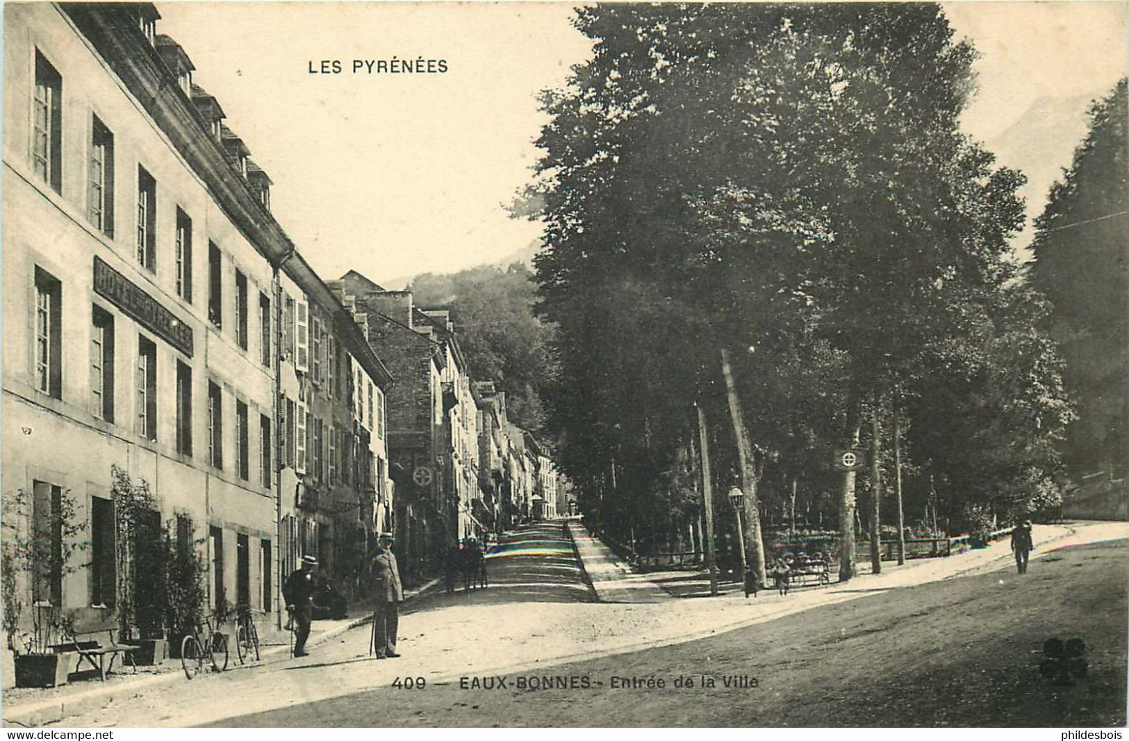 PYRENEES ATLANTIQUES  EAUX BONNES  Entrée De La Ville - Eaux Bonnes