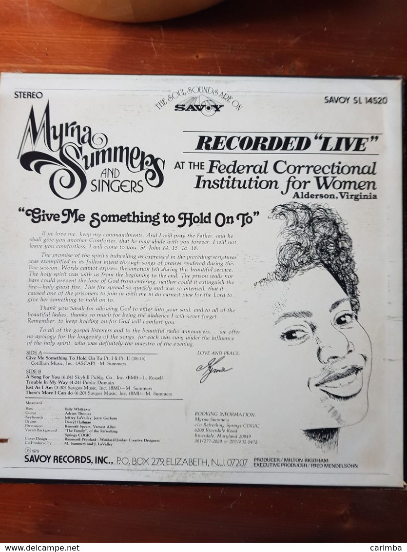 MURNA SUMMERS GIVE ME SOMETHING TO OLD ON TO - Gospel En Religie