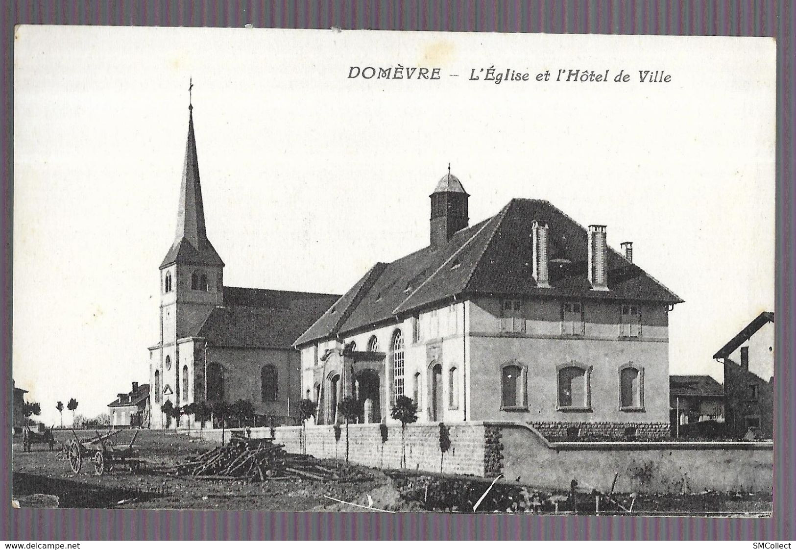 54 Domèvre, L'église Et L'hotel De Ville (6866) - Domevre En Haye