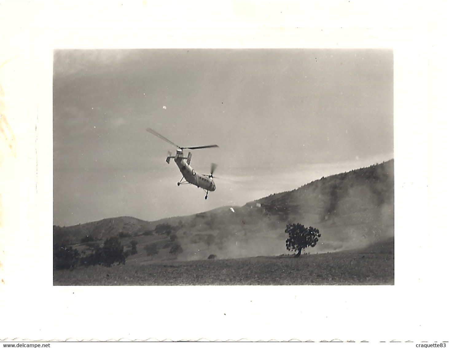 ALGERIE   HELICOPTERE  EN VOL   1956 - Guerre, Militaire