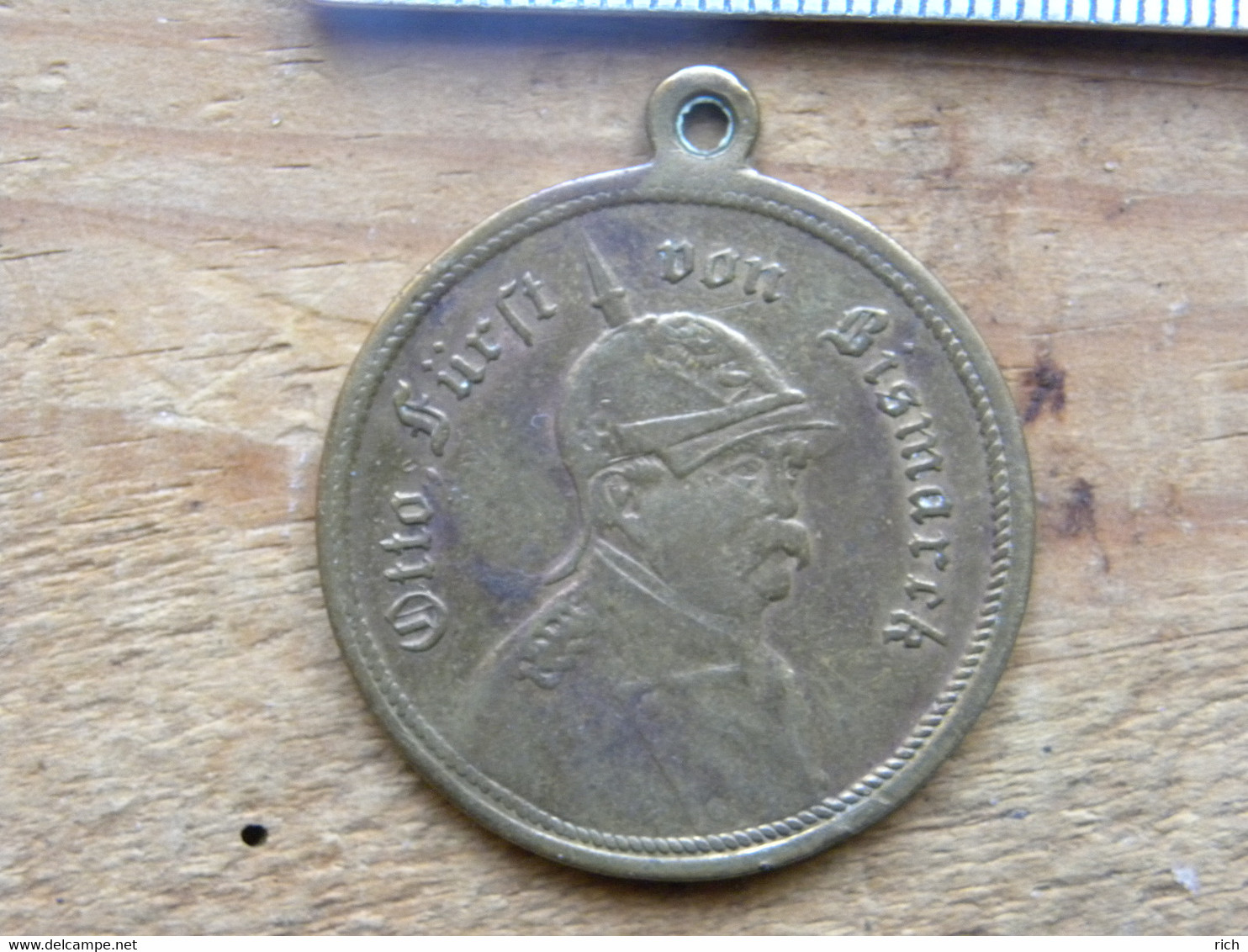 Médaille Allemagne - GEBURSTAG VON  OTIO BISMARCK 1885 diamètre 3 cm