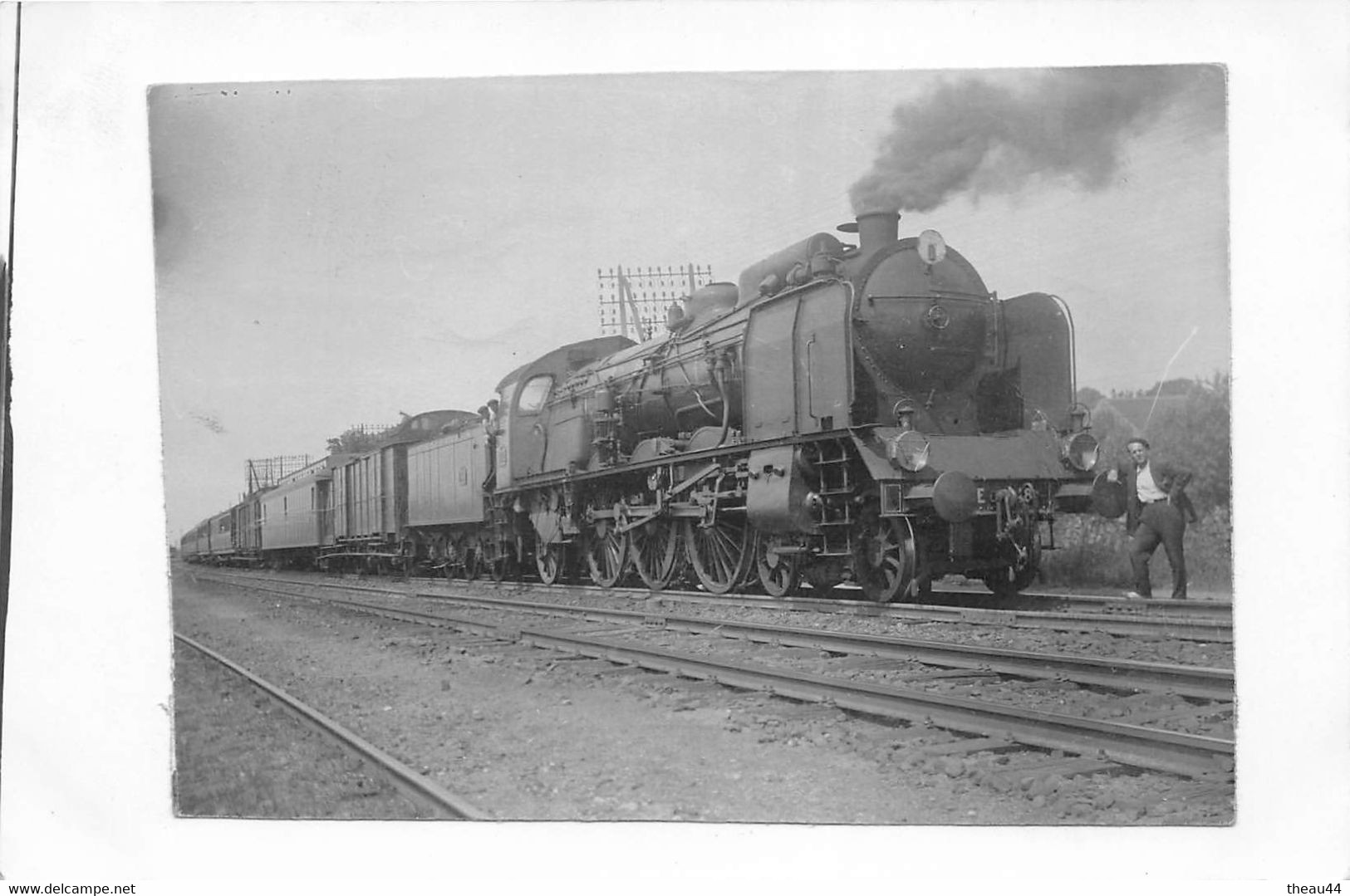 ¤¤   -    Cliché Albuminé Collé Sur Carton D'une Locomotive En Gare  -  Cheminot    -  Voir Description   -  ¤¤ - Equipment