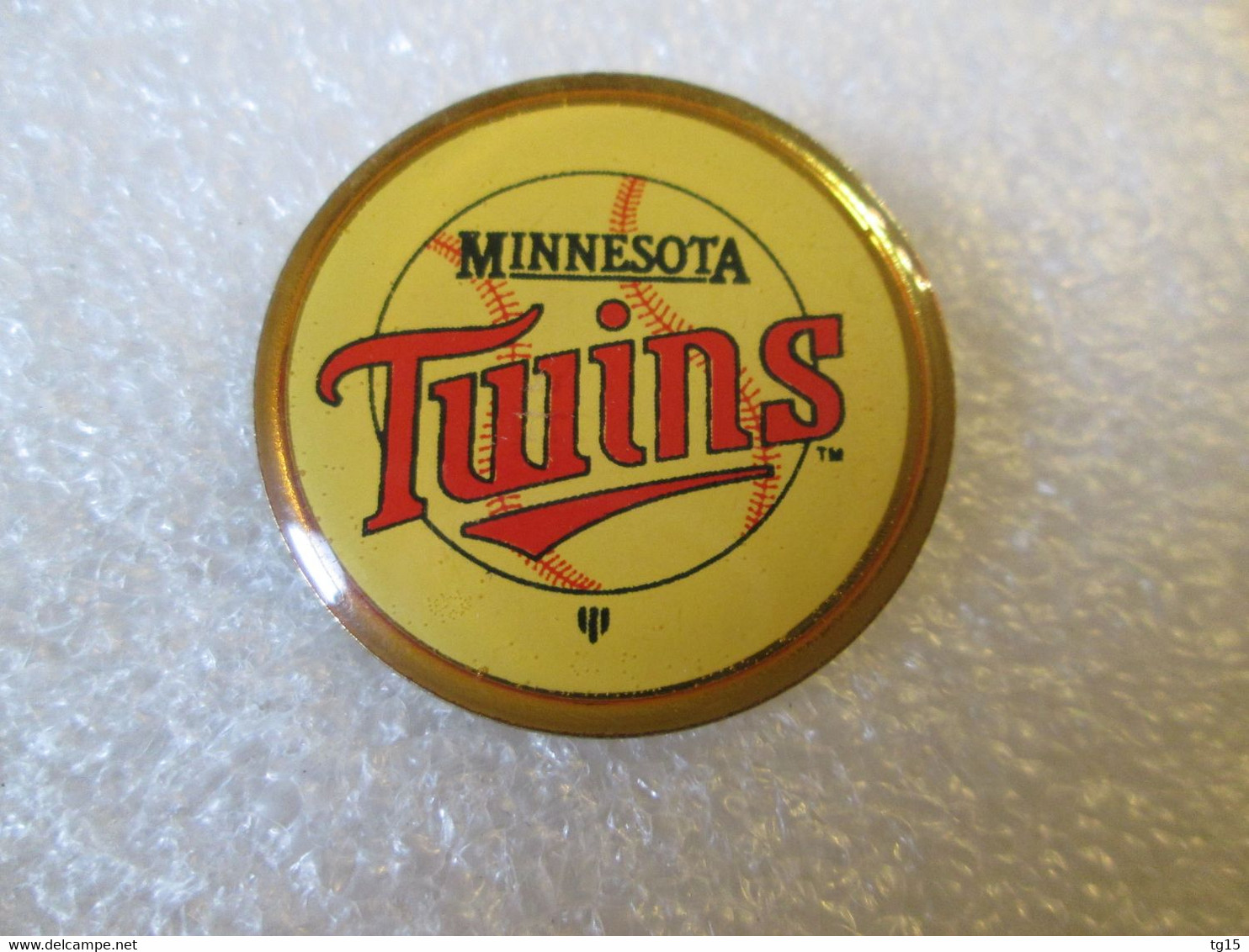 PIN'S    TWINS  BASE BALL  MINESSOTA - Honkbal