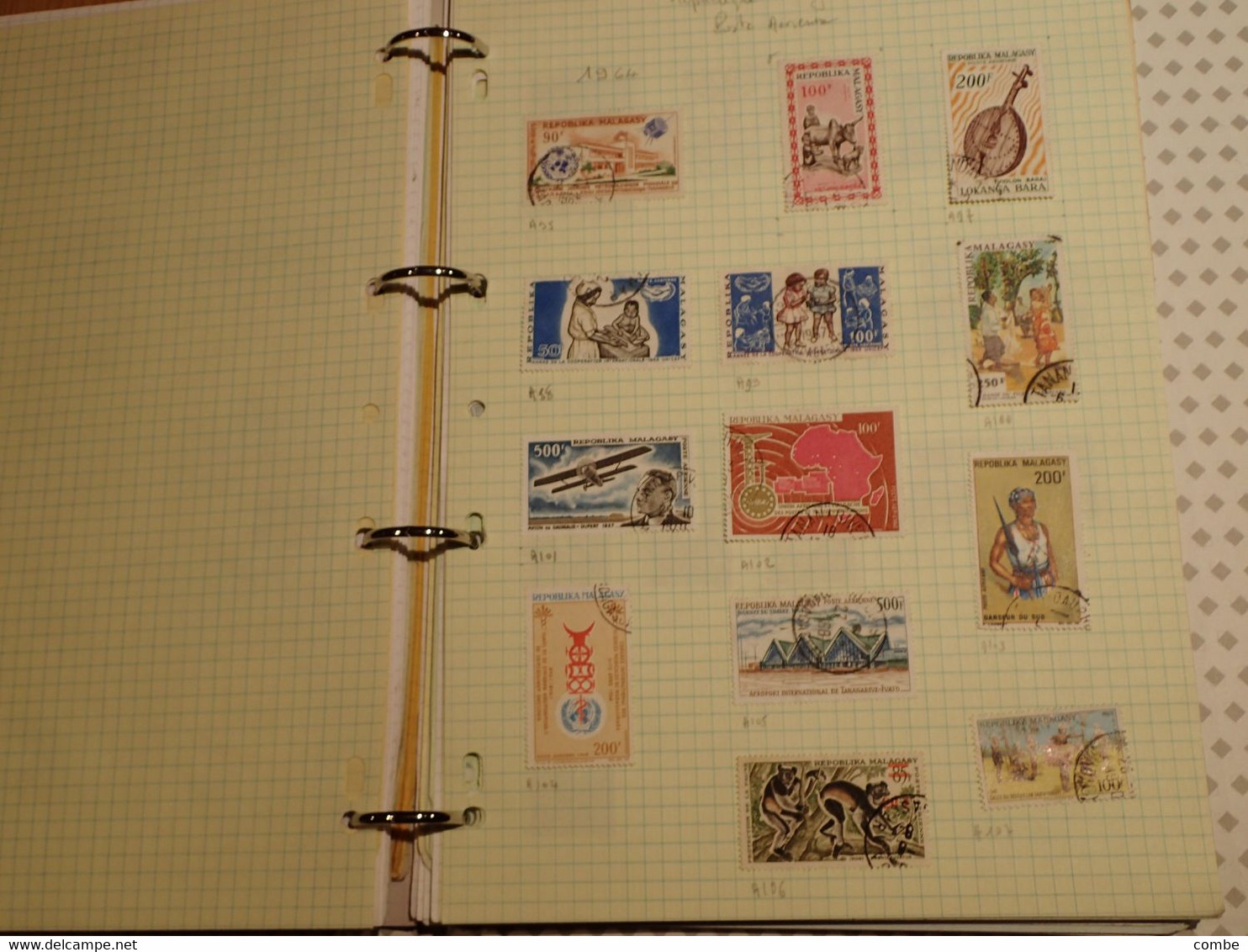 ALBUM. 168.  LARGE COLLECTION. MADAGASCAR . USED.  START. DEPART 1€