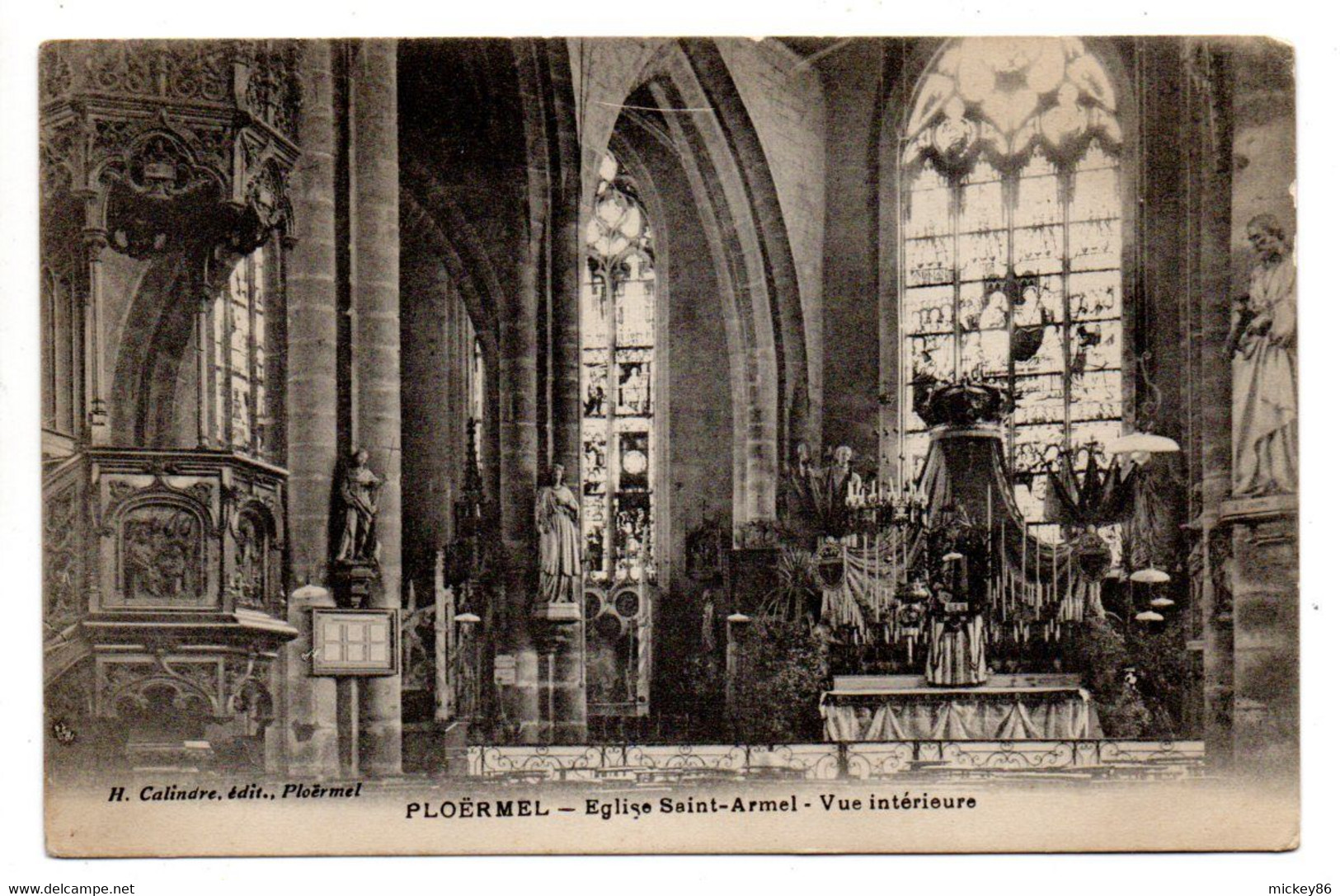 PLOERMEL - Eglise Saint Armel -- Vue Intérieure......................à  Saisir - Ploërmel