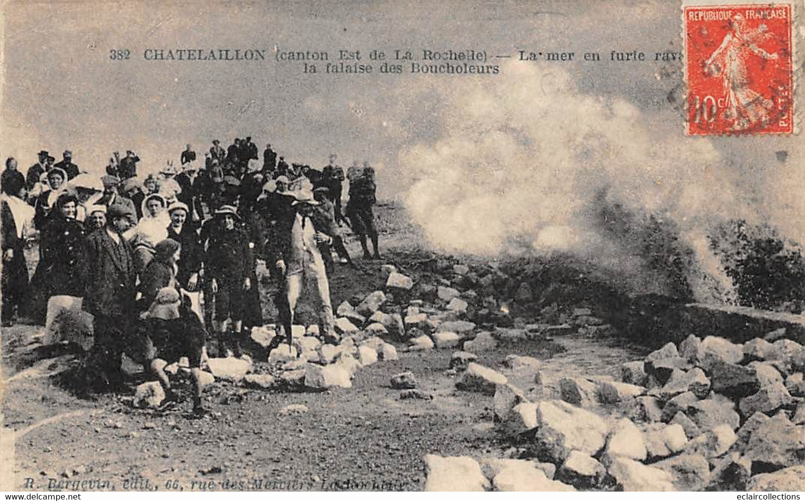 Chatelaillon         17       La Mer En Furie Ravage La Falaise Des Boucheleurs    (voir Scan) - Châtelaillon-Plage