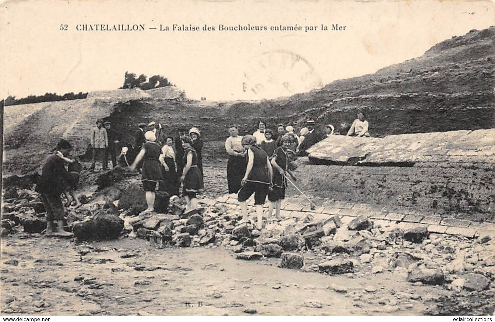 Chatelaillon         17            La Falaise Des Boucheleurs Entamée Par La Mer Après La Tempête     (voir Scan) - Châtelaillon-Plage