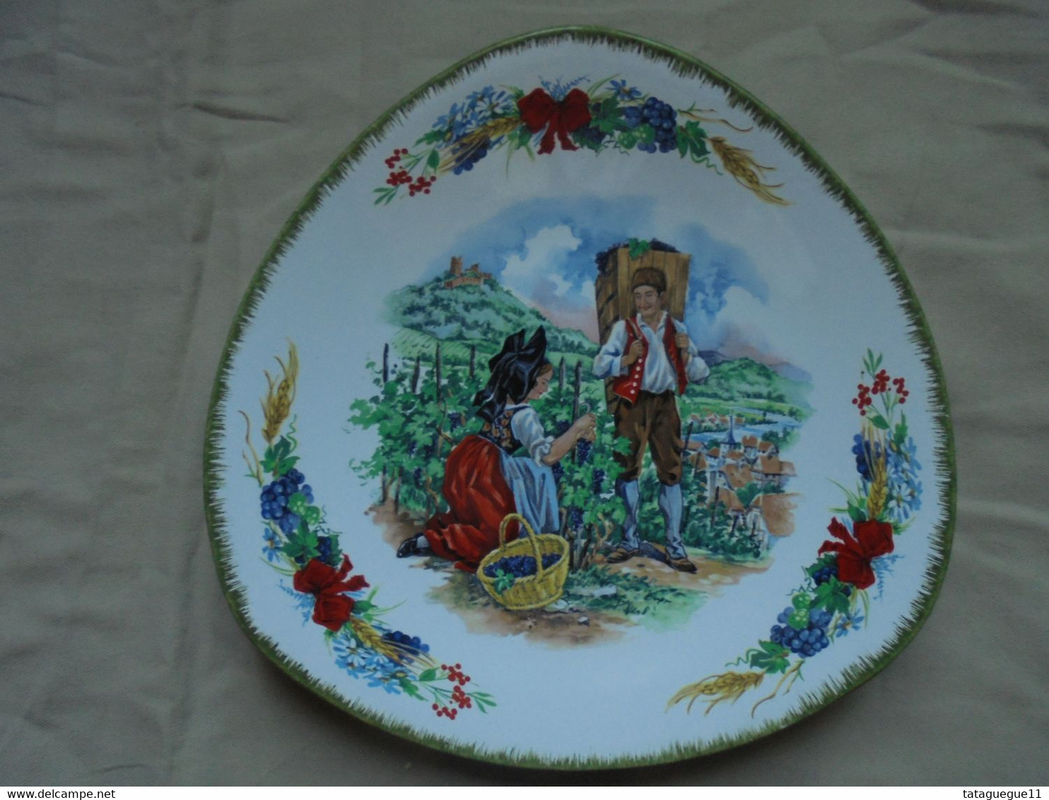 Ancien - Assiette De Décoration Murale KG Lunéville France "Vendange Alsace" - Lunéville (FRA)