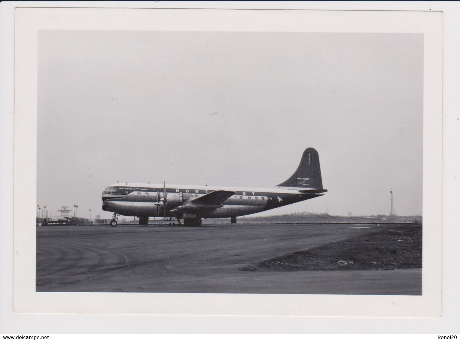 Vintage Photo Northwest Airlines Boeing Stratocruiser Aircraft @ Airport - 1919-1938: Entre Guerres