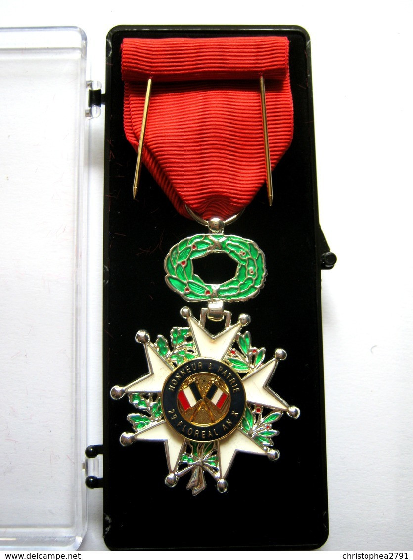 TRES BELLE MEDAILLE CHEVALIER DE LA LÉGION D'HONNEUR BRONZE ETAT EXCELLENT - Francia