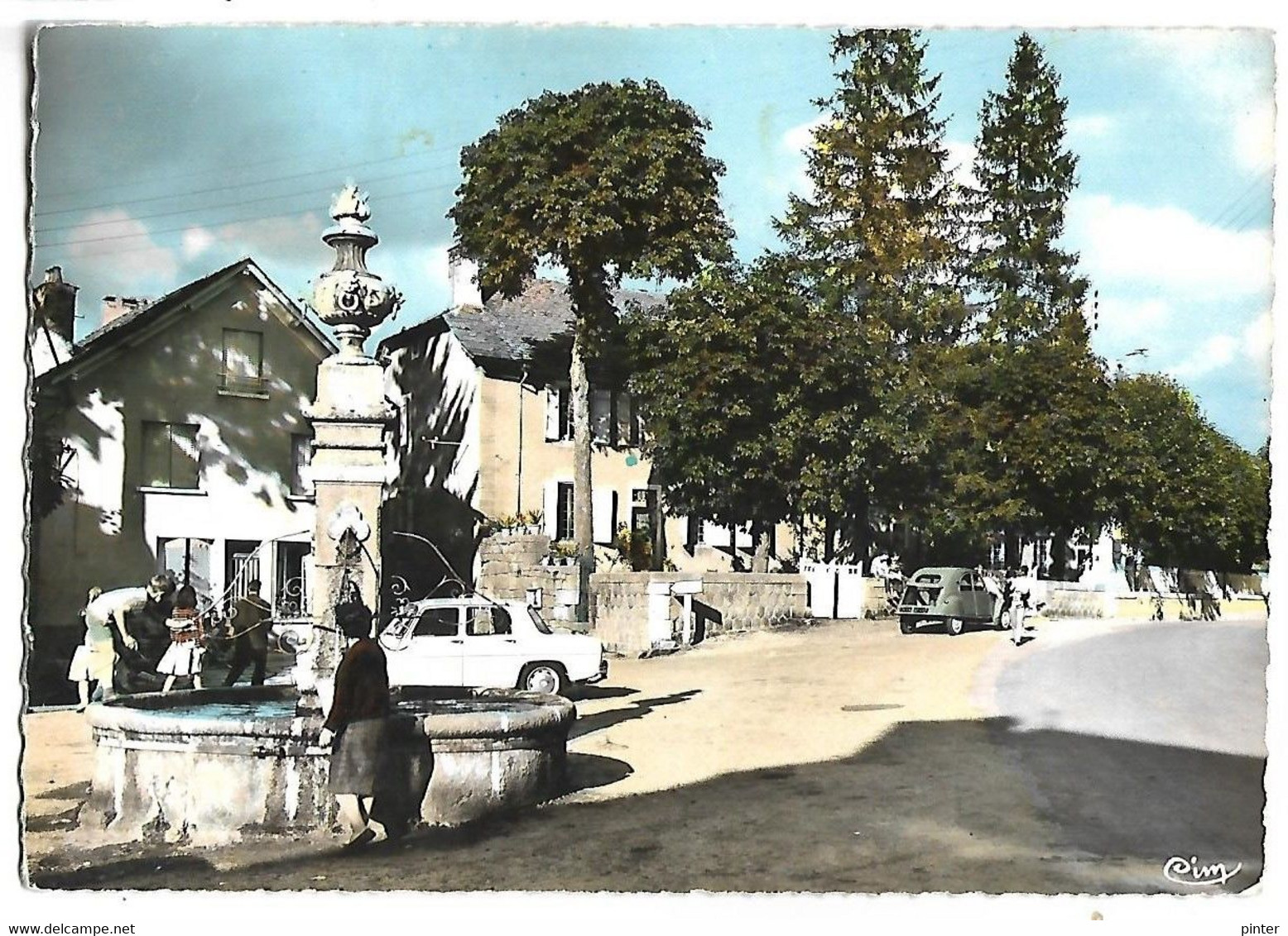 AUMONT - La Fontaine Ancienne - Aumont Aubrac