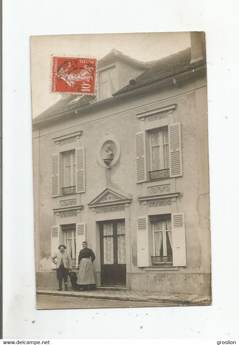 CLAYE SOUILLY (77) ? CARTE PHOTO MAISON AVEC PETITE STATUE  (CACHET CLAYE SOUILLY) - Claye Souilly