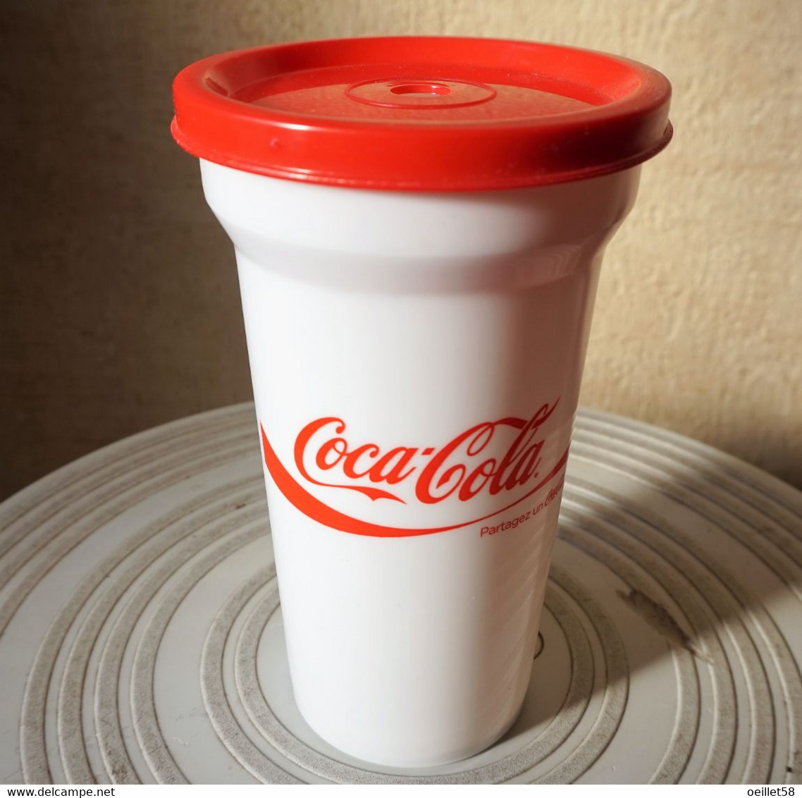 GOBELET EN PLASTIQUE COCA COLA - 15 Cm De Hauteur - Mugs & Glasses