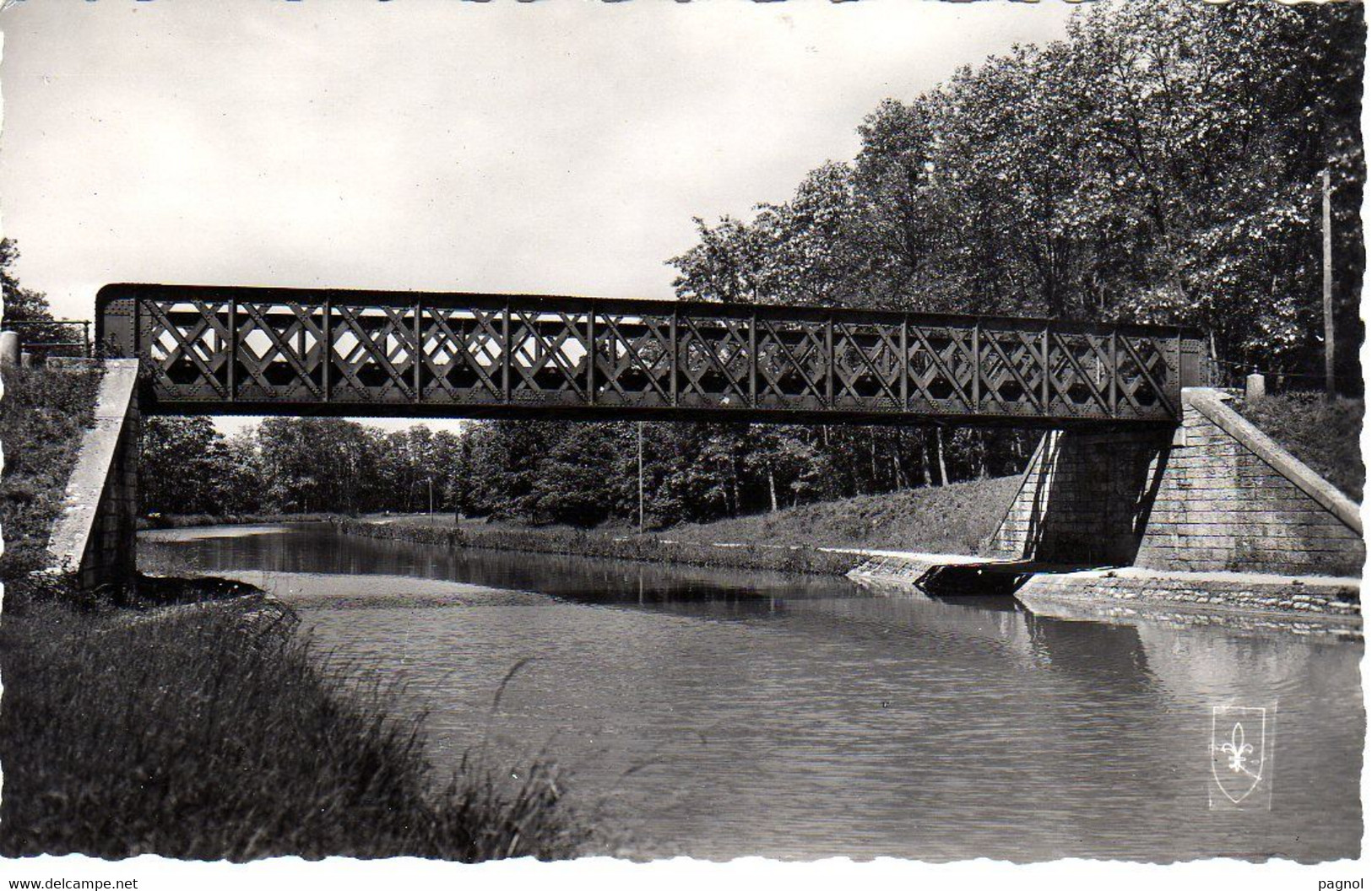 Canaux - Péniches : 45 : Briare : Pont Vaugereau Et Bords Du Nouveau Canal ( Cpsm P.F. ) - Binnenschepen