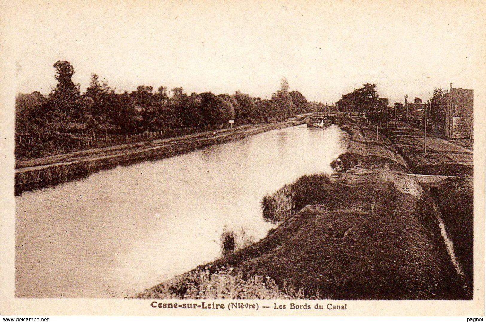 Canaux - Péniches : 58 : Cosne-sur-Loire : Les Bords Du Canal - Binnenschepen