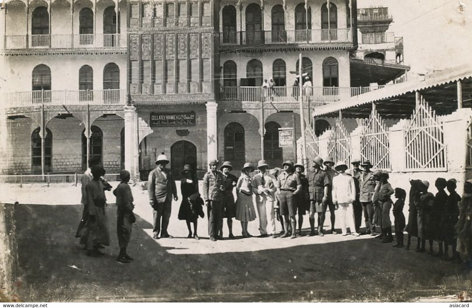 Real Photo Djeddah Jeddah  Group Of British  In The City In Front Of Gellatly, Hankey And Co Agency  Sudan  . 1929 - Arabia Saudita