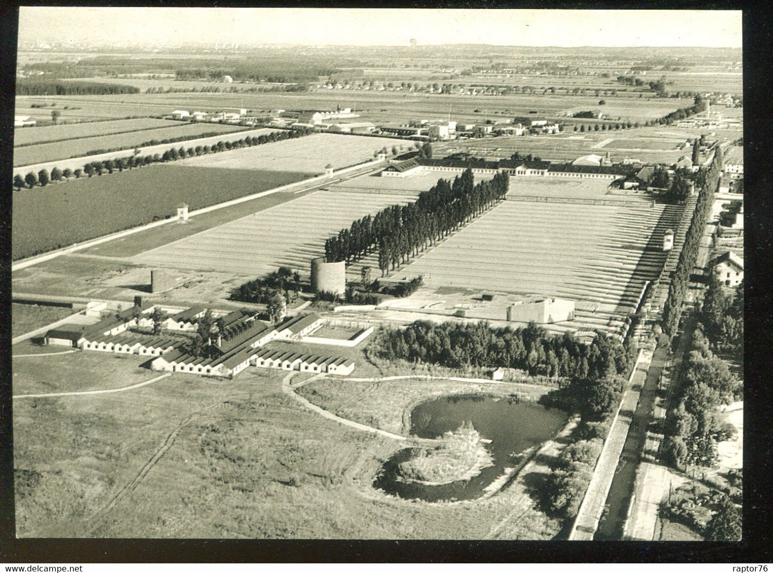 CPM Neuve Allemagne DACHAU Le Camp De Concentration D'autrefois - Dachau