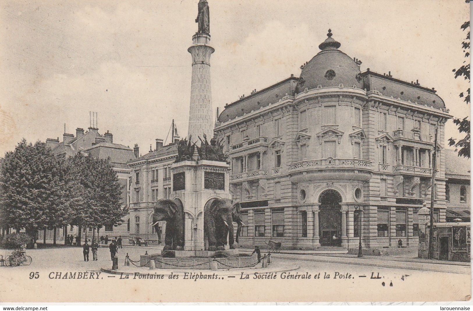 73 - CHAMBERY - La Fontaine Des Eléphants - La Société Générale Et La Poste - Banques