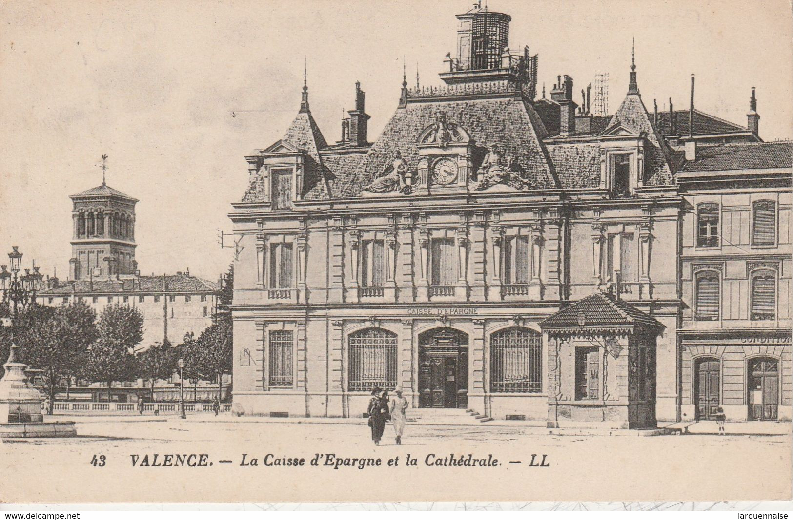 26 - VALENCE  - La Caisse D' Epargne Et La Cathédrale - Banques