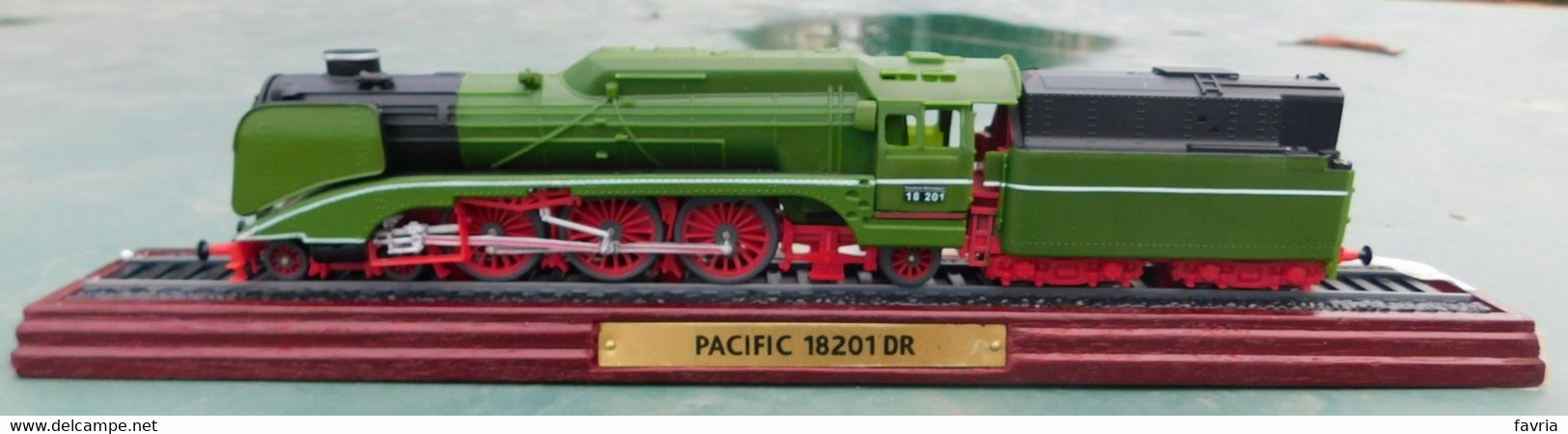 Locomotore PACIFIC 18201 DR - Modellino Statico # TRAIN LOCOMOTIVE # 1:100 - Andere & Zonder Classificatie