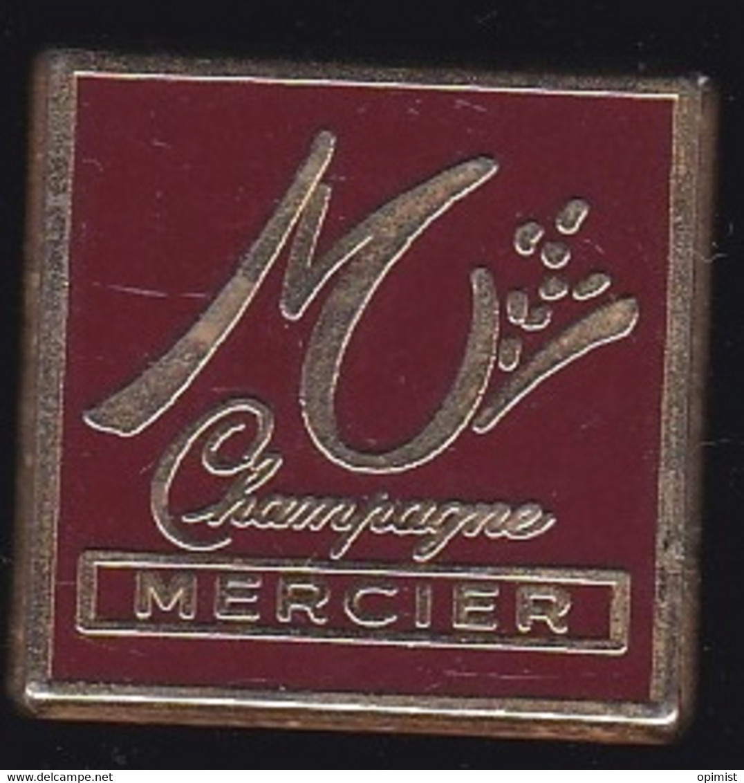 68606- Pin's.Champagne Mercier.signé Decat Paris. - Bevande