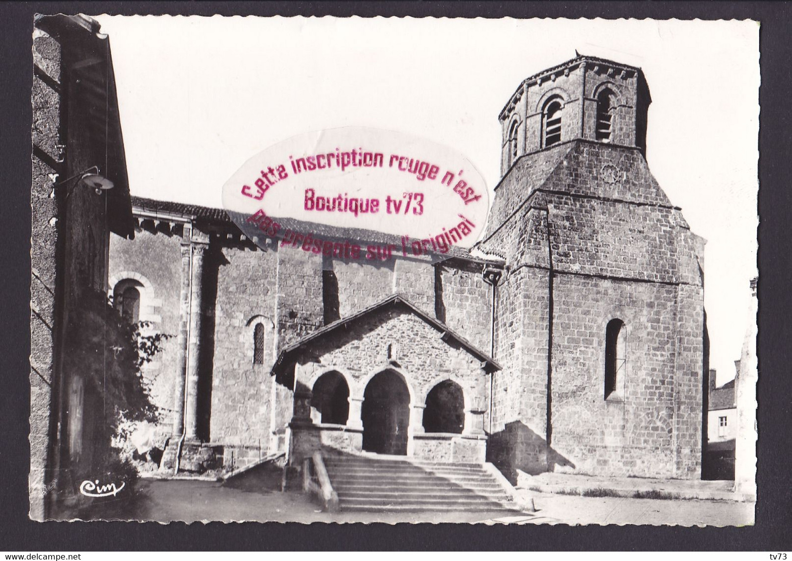 R2356 - SECONDIGNY L'église Romane - Deux Sèvres - Secondigny