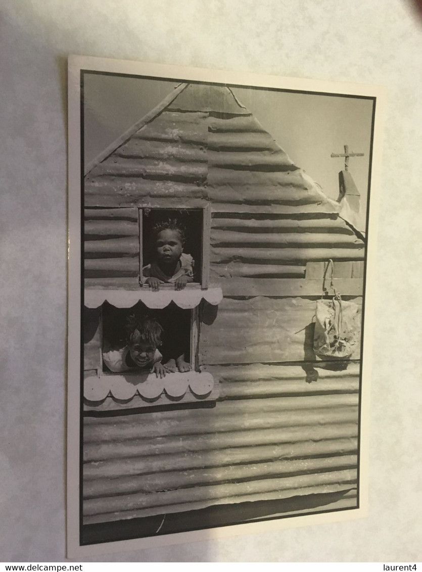 (Y 16 A) Australia - Aborigene Children - Black & White Card - Aborigines