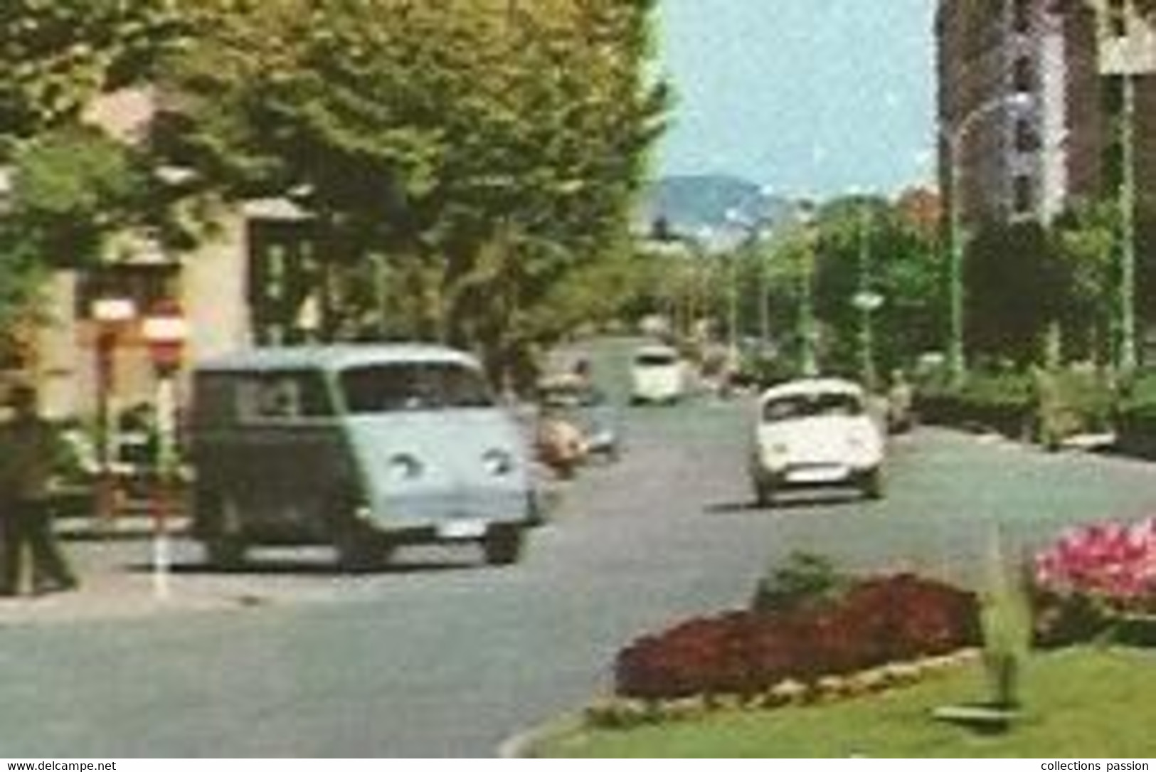 Cp , Espagne , NAVARRA , PAMPLONA , Avenida Del General FRANCO , Avenue Du Général Franco , Automobile , Vierge - Navarra (Pamplona)