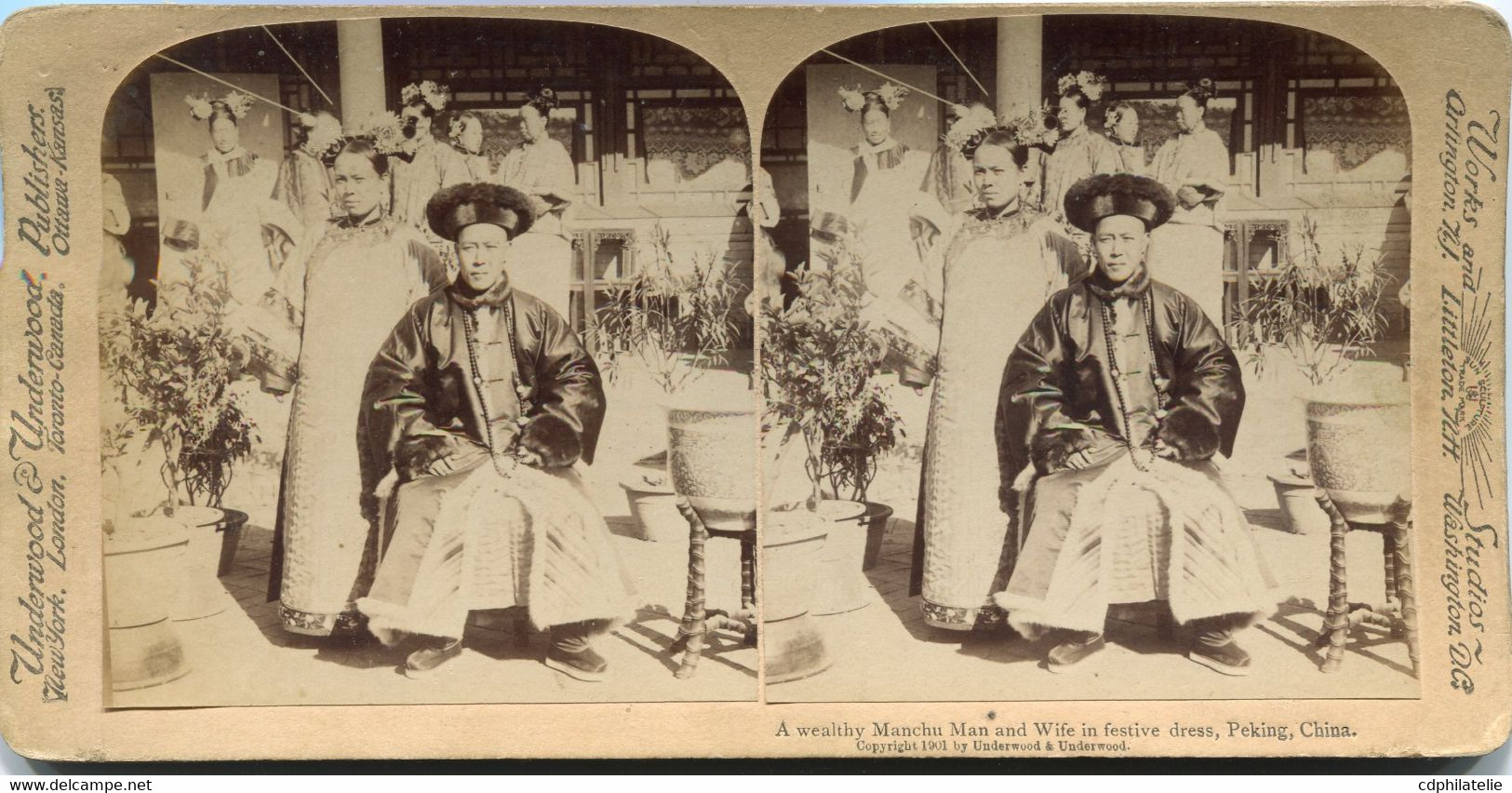 CARTE-PHOTO ? A WEALTHY MANCHU MAN AND WIFE IN FESTIVE DRESS, PEKING, CHINA - Cartas & Documentos