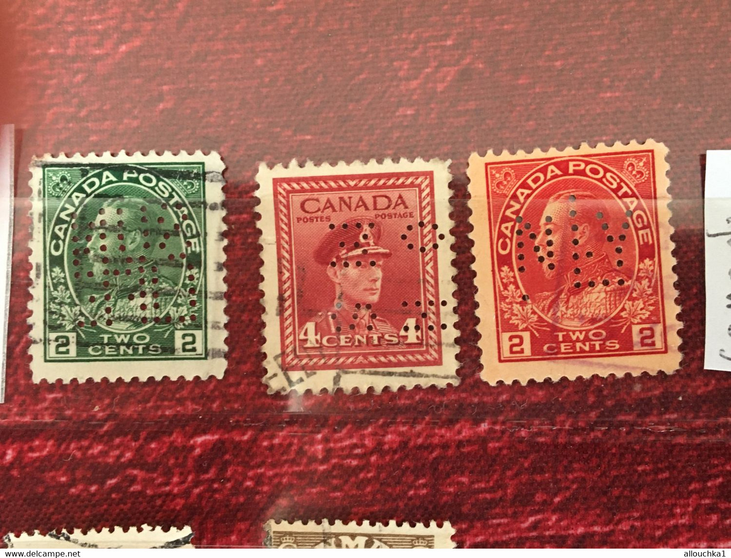 CANADA 3 TIMBRES - Perforé Perforés, Perfin Perfins, Perforatis, Perforado, Perforated, Perforata, Durchlöche - Perfin