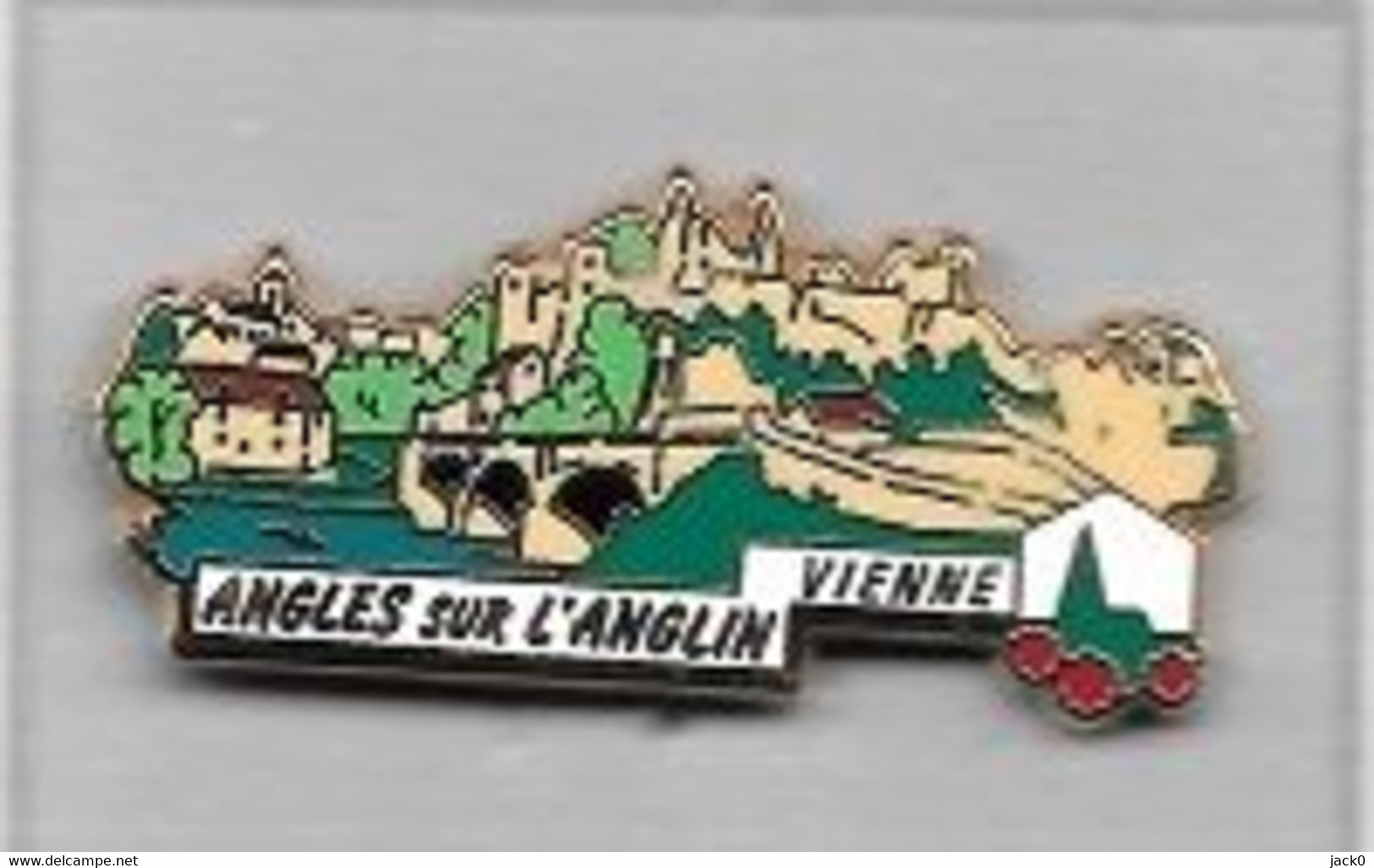 Pin's Ville, Plus Beaux Villages De France  ANGLES Sur L' ANGLIN  Dans La  VIENNE ( 86 ) L.B CREATIONS PARIS  92 T  1.55 - Städte