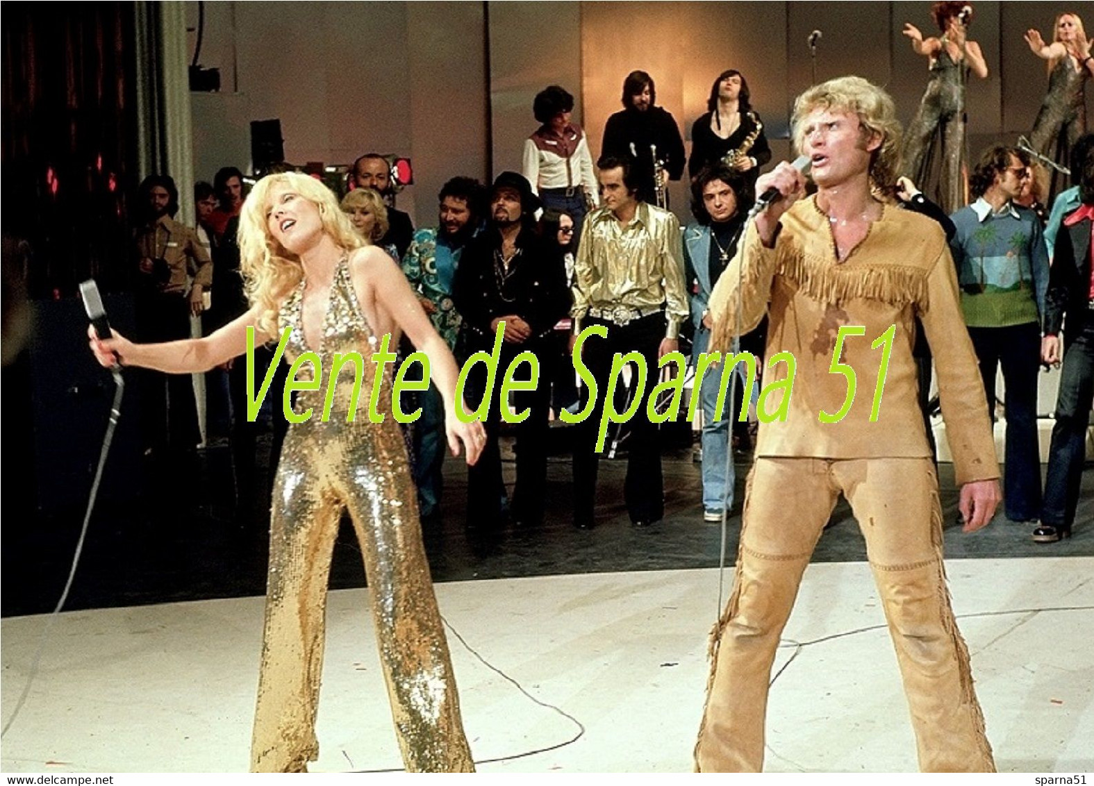 Johnny Hallyday & Sylvie (années 75) Dans Le Fond Sardou ,Carlos ,Dick Etc..-  Affiche A3 Plastifiée - Affiches & Posters