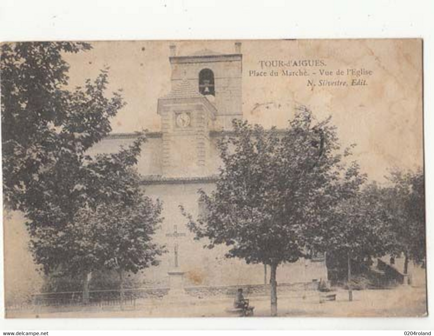 Carte France 84 - La Tour D'Aigues - Place Du Marché - Vue De L'Eglise  -  Achat Immédiat - La Tour D'Aigues