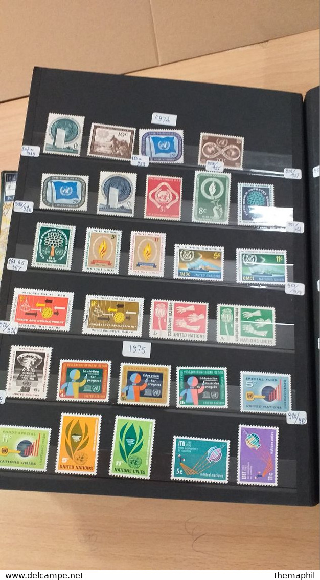 lot n° TH 1205 SUISSE importante collection dans un gros classeur nombreux neufs xx et obl.