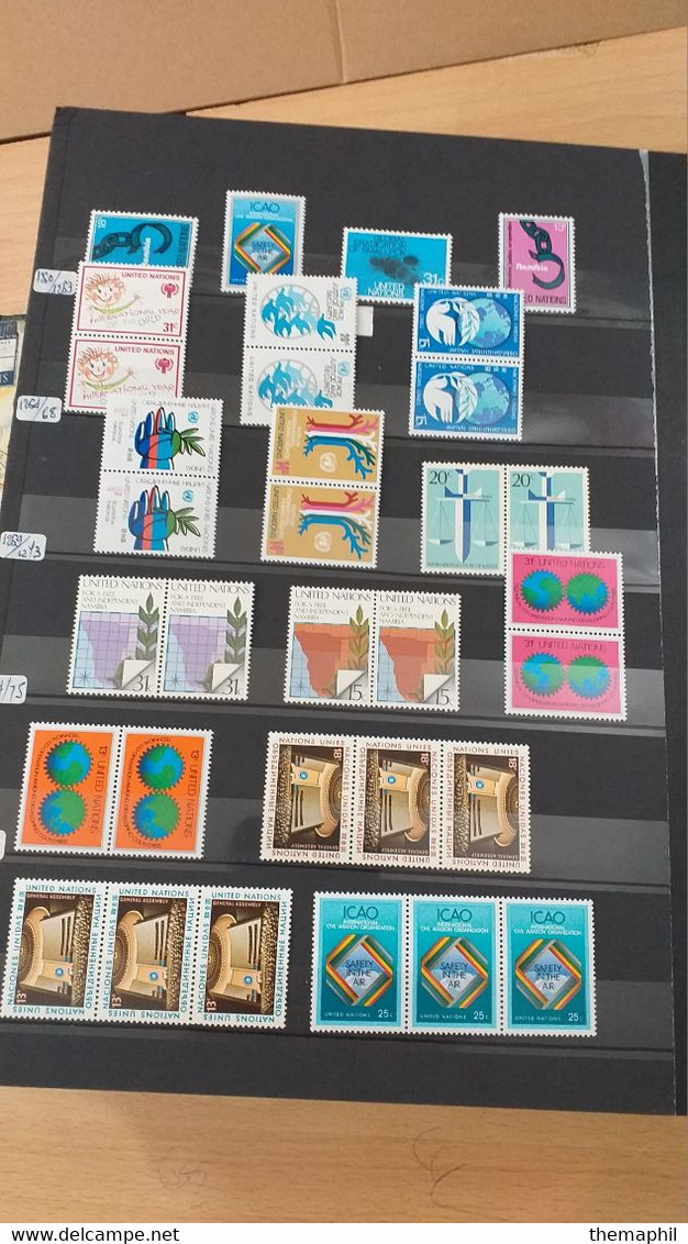 lot n° TH 1205 SUISSE importante collection dans un gros classeur nombreux neufs xx et obl.