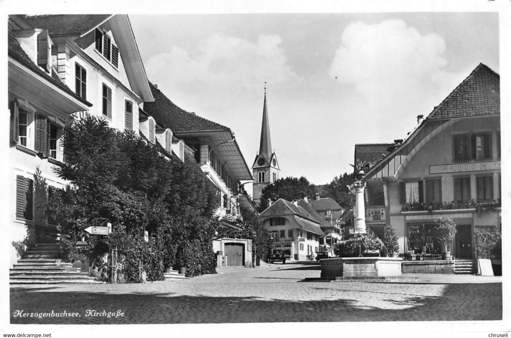 Herzogenbuchsee Kirche Autos - Herzogenbuchsee